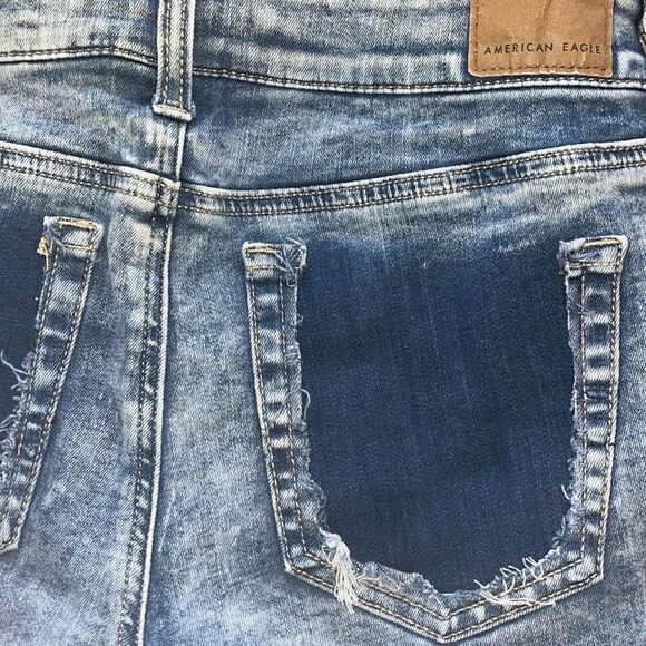 EXCELLENT DISTRESSED CONDITION WOMEN’S SIZE 2 AMERICAN EAGLE STRETCH MIDI SHORTS - Picture 4 of 8